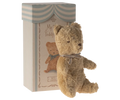 My first teddy - Sand