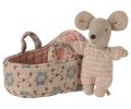 Baby mouse in carry cot - Rose