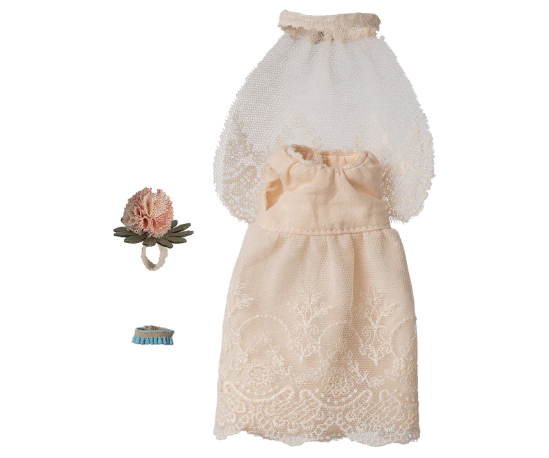 Wedding dress, Mum mouse